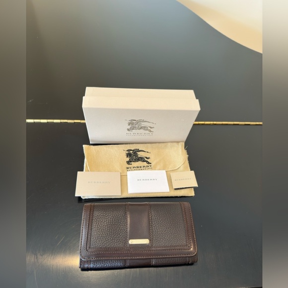 NWT RARE Authentic Vintage Retro Minimalist Burberry Leather Continental Wallet - Picture 1 of 17